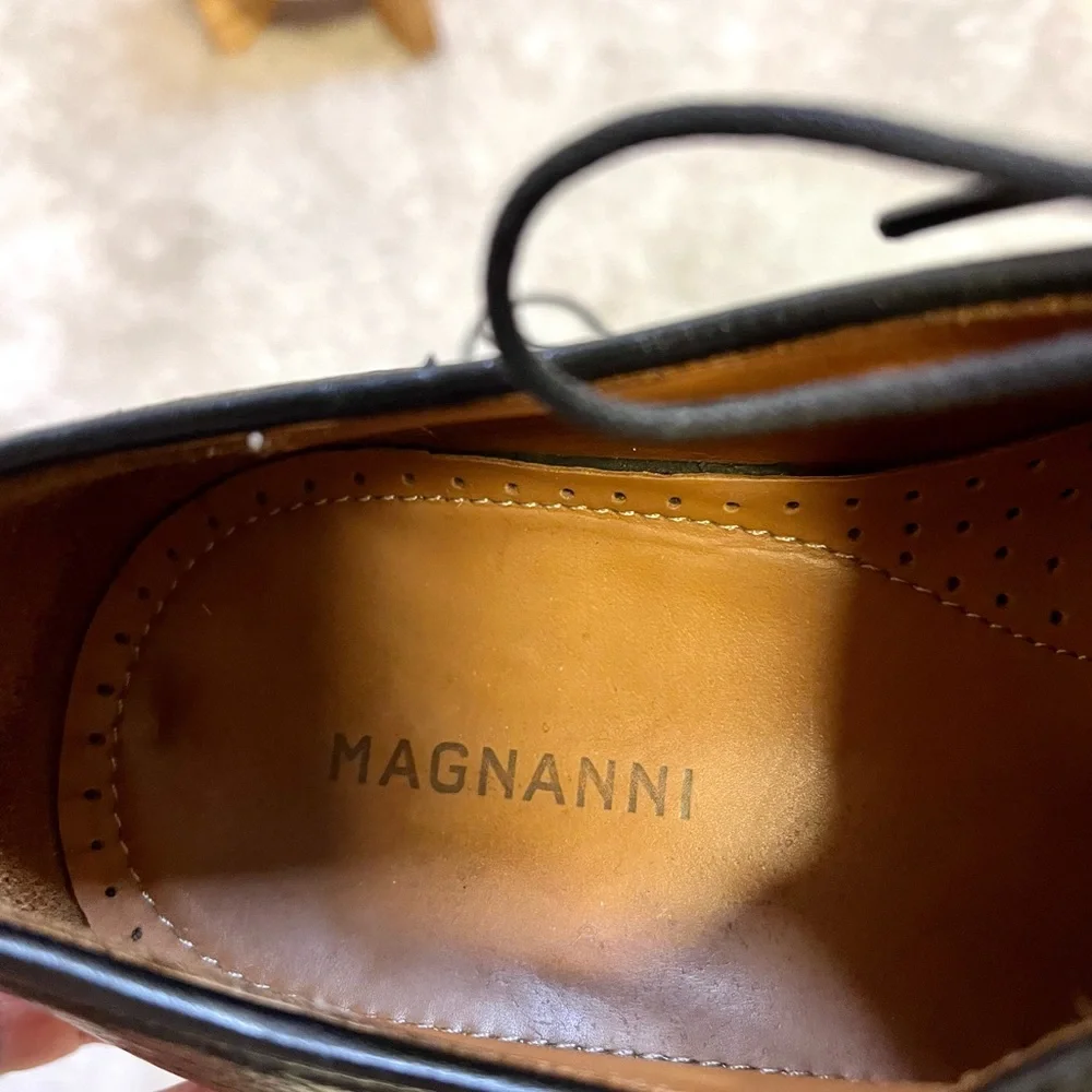 Magnanni Black Leather Oxfords - Picture 2 of 14